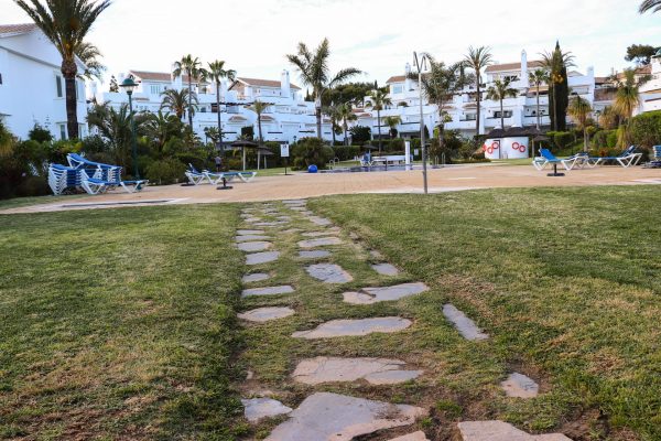 Seaside pool when entering from the beach